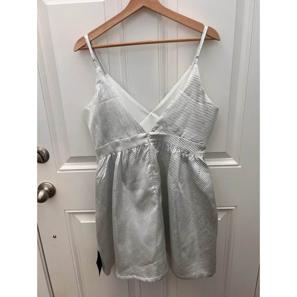 Lulus Silver Metallic Textured Mini Dress Surplice V-Neck Cocktail Party Large - Picture 5 of 7